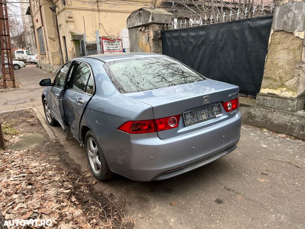 Dezmembrez Honda Accord 7 2005 diesel 2,2 103KW gri bleo - 10
