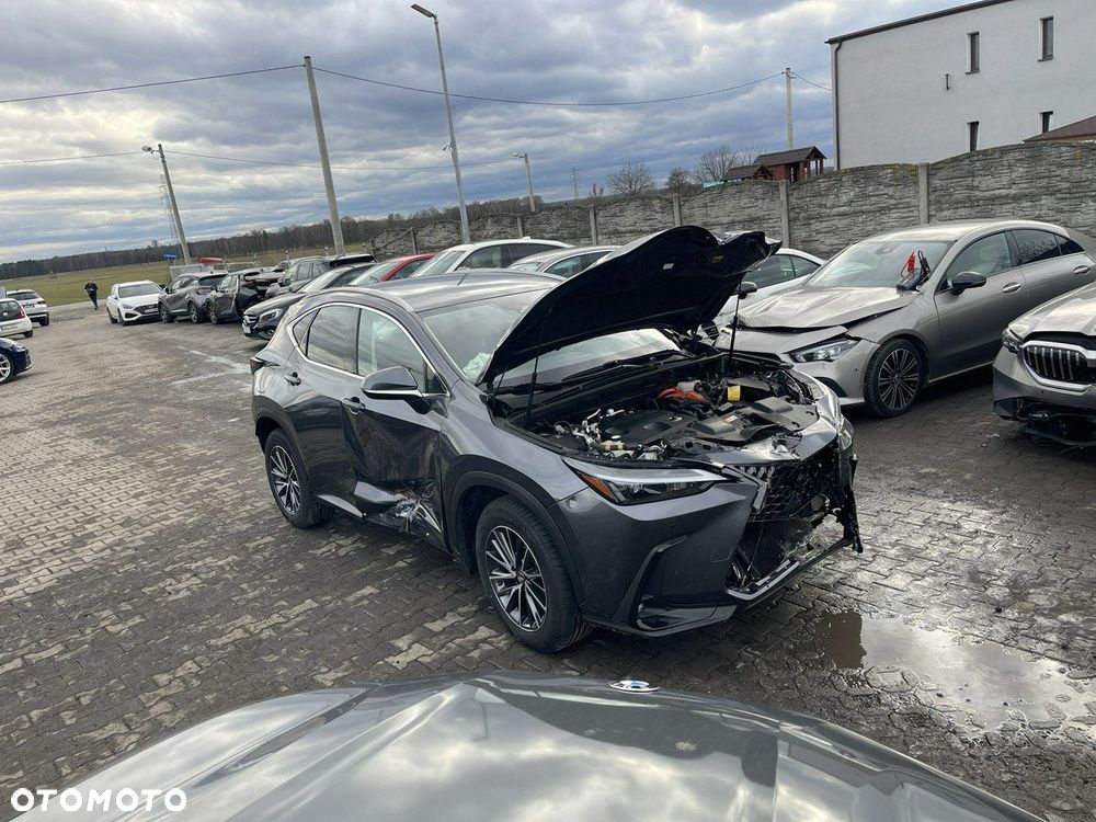 Lexus NX 450h+ E-FOUR Business - 3