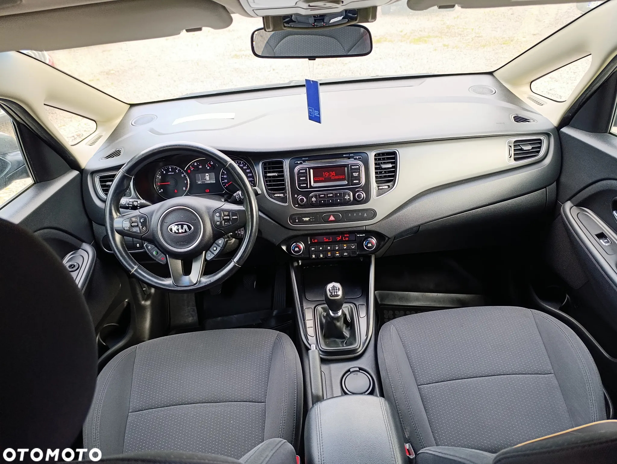 Kia Carens - 5
