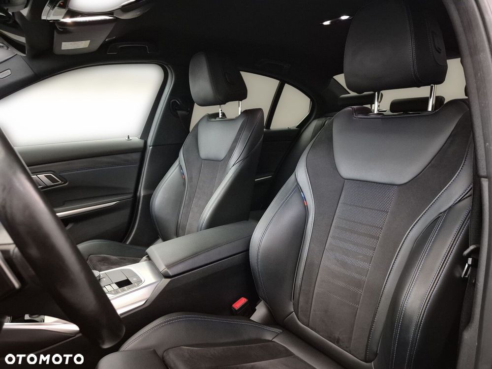 BMW Seria 3 320d xDrive mHEV M Sport - 13