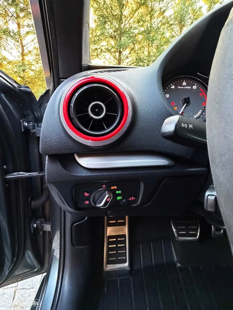 Audi S3 S tronic - 14