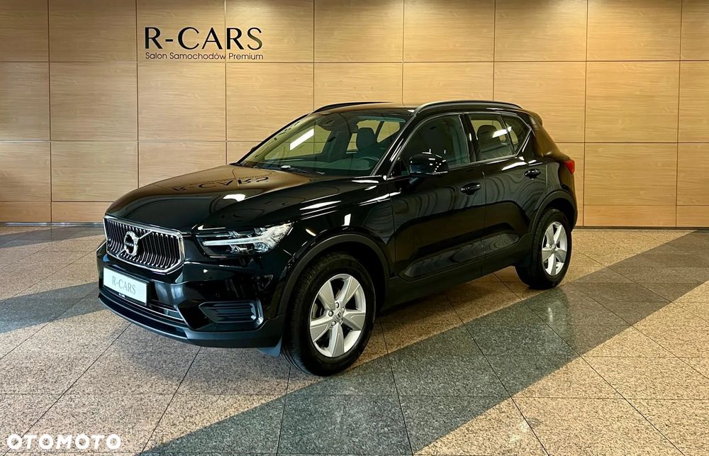 Volvo XC 40 T3 Momentum Pro - 2