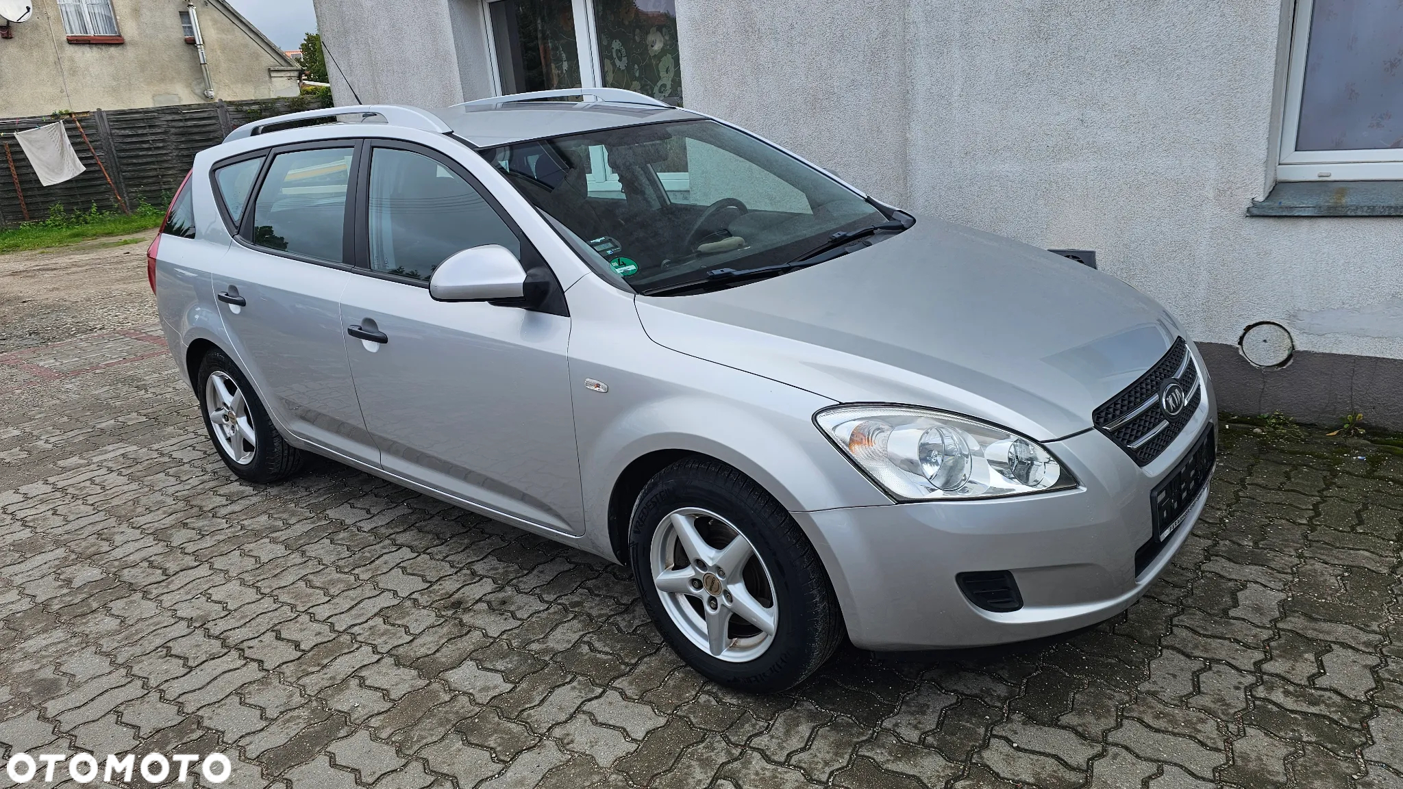 Kia Ceed - 12