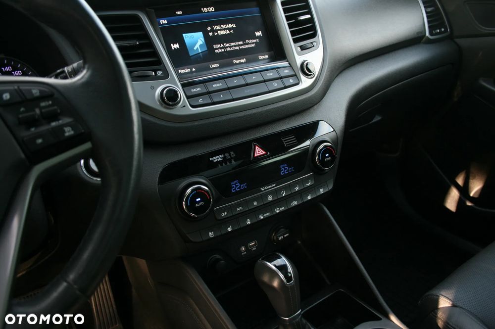 Hyundai Tucson 2.0 CRDI 4WD Automatik Premium - 24