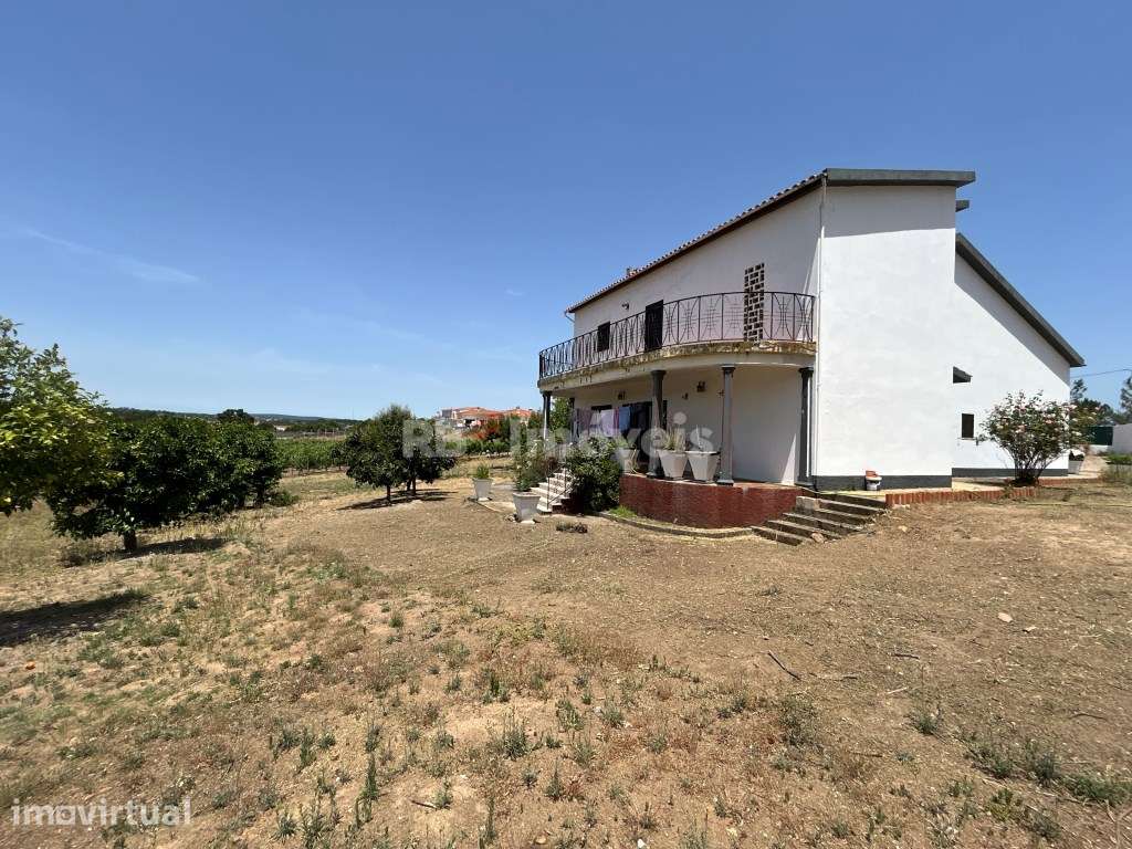 Excelente Oportunidade às Portas de Tomar: Moradia com Enorme Poten... - Grande imagem: 2/60