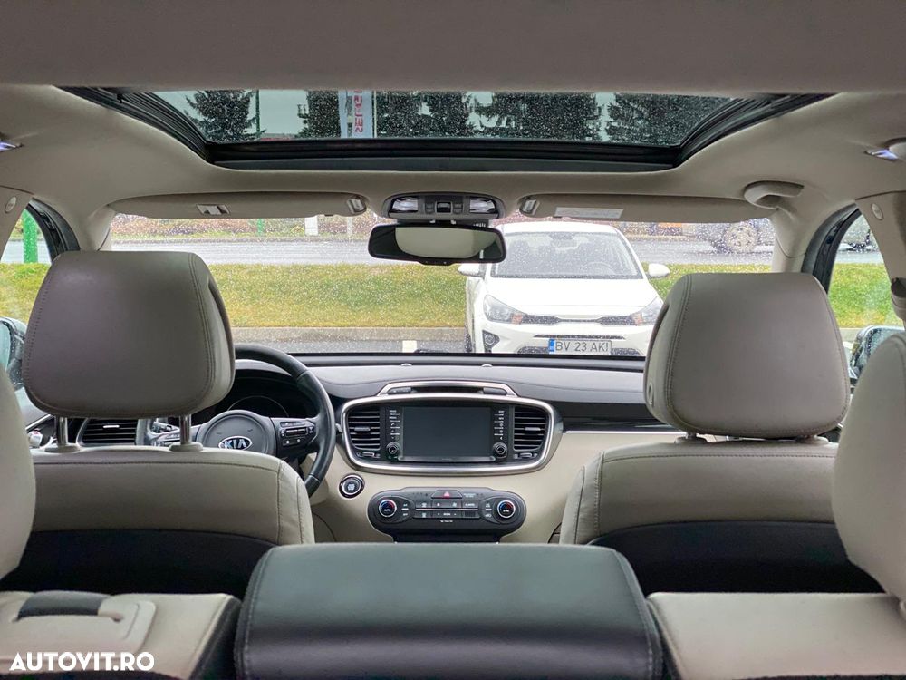 Kia Sorento 2.2 DSL 6AT 4x4 Cosmo - 12