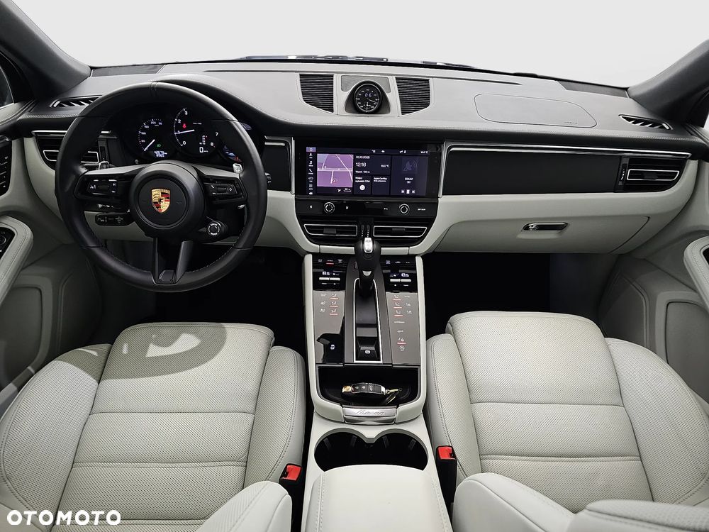 Porsche Macan Standard - 32