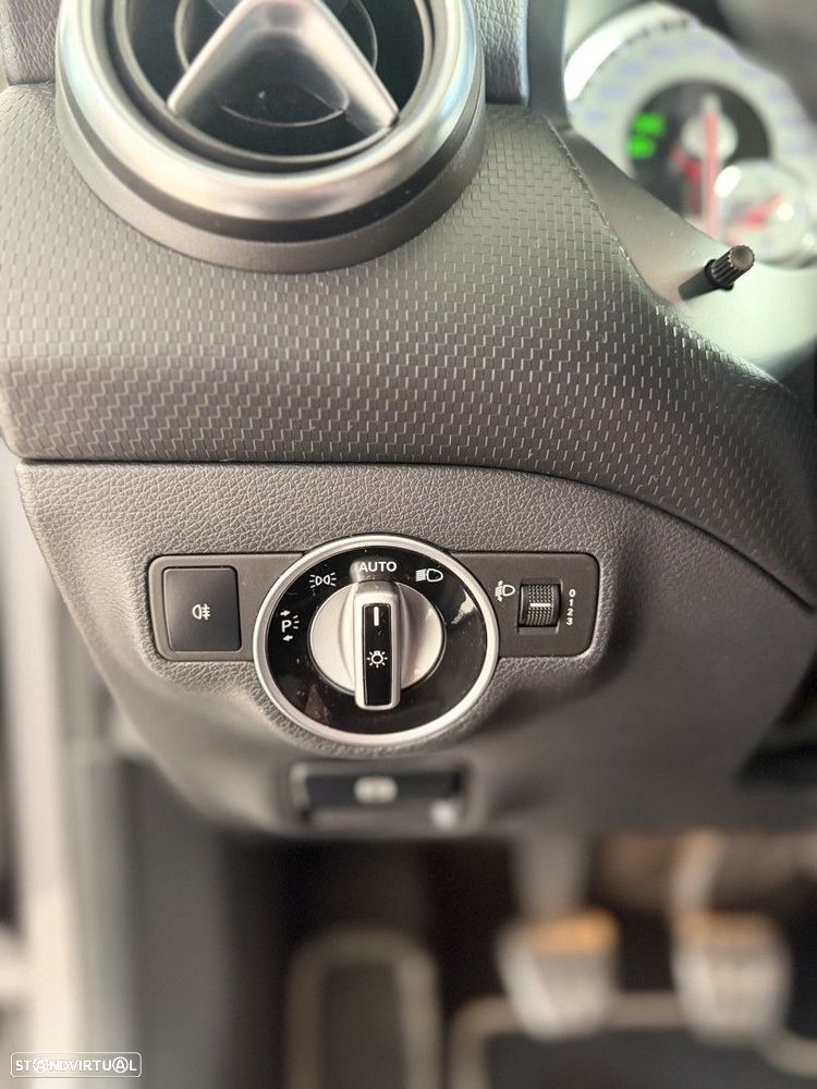 Mercedes-Benz A 180 CDi BE Urban - 18