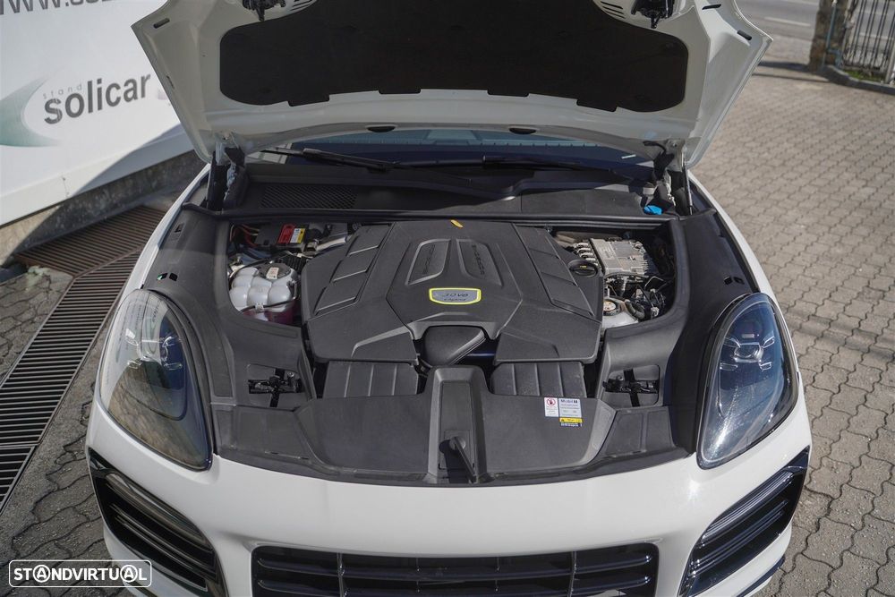 Porsche Cayenne Coupé E-Hybrid - 50
