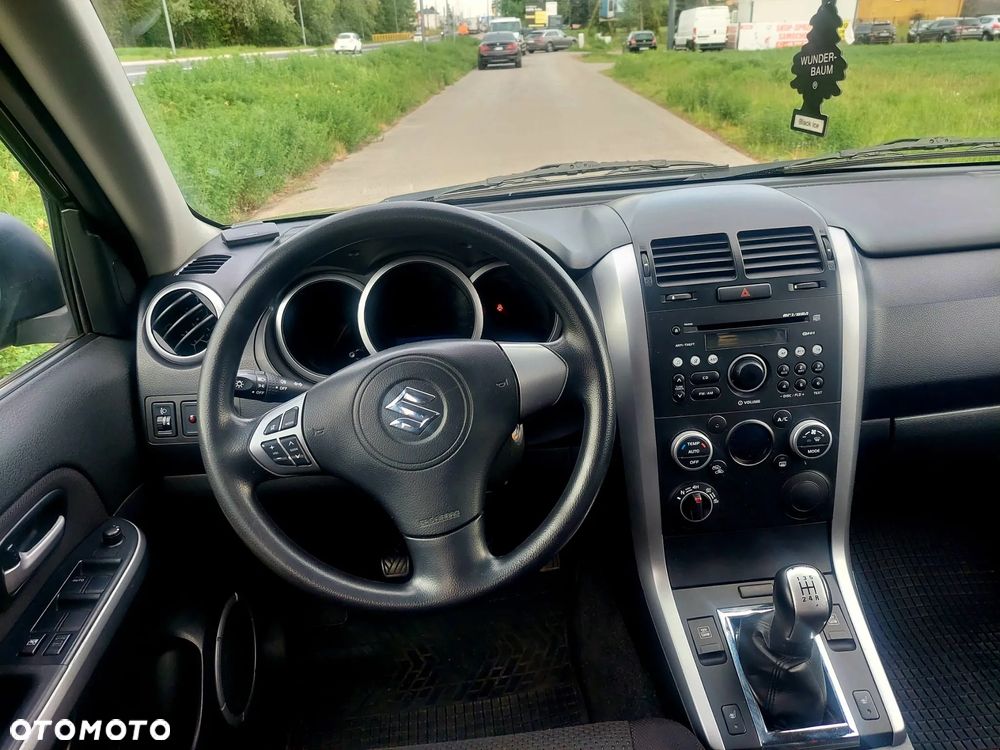 Suzuki Grand Vitara 2.0 Comfort - 11