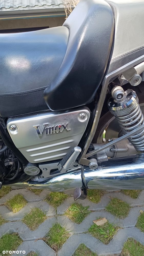 Yamaha V-MAX - 14