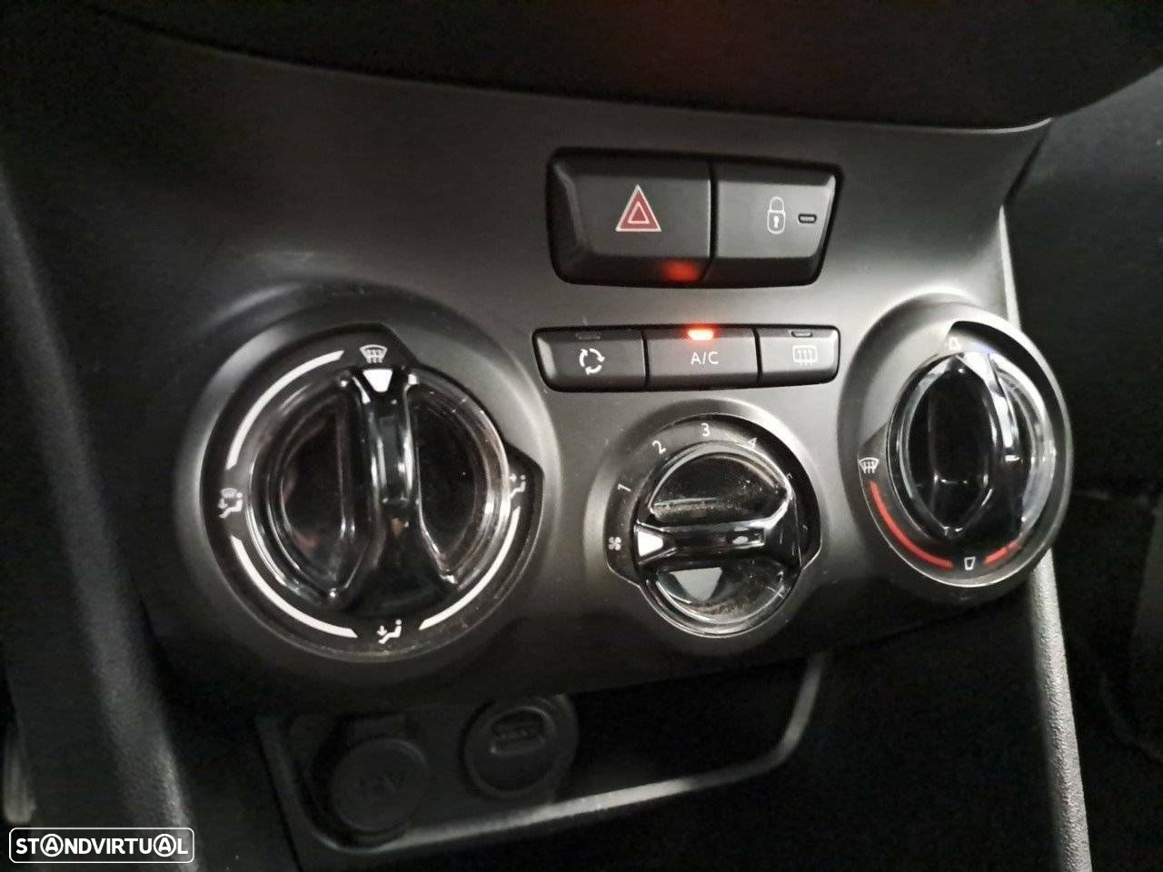 Peugeot 208 1.5 BlueHDi Signature - 22