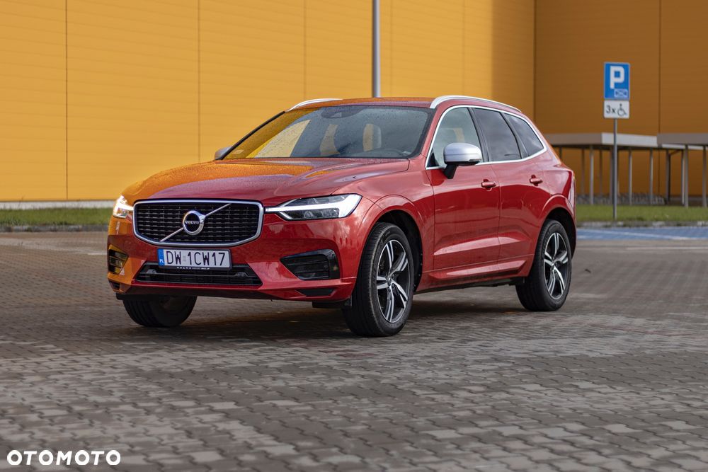 Volvo XC 60 T5 AWD R-Design - 3