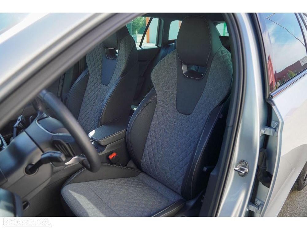 Skoda Octavia Break 2.0 TDI Sportline DSG - 19