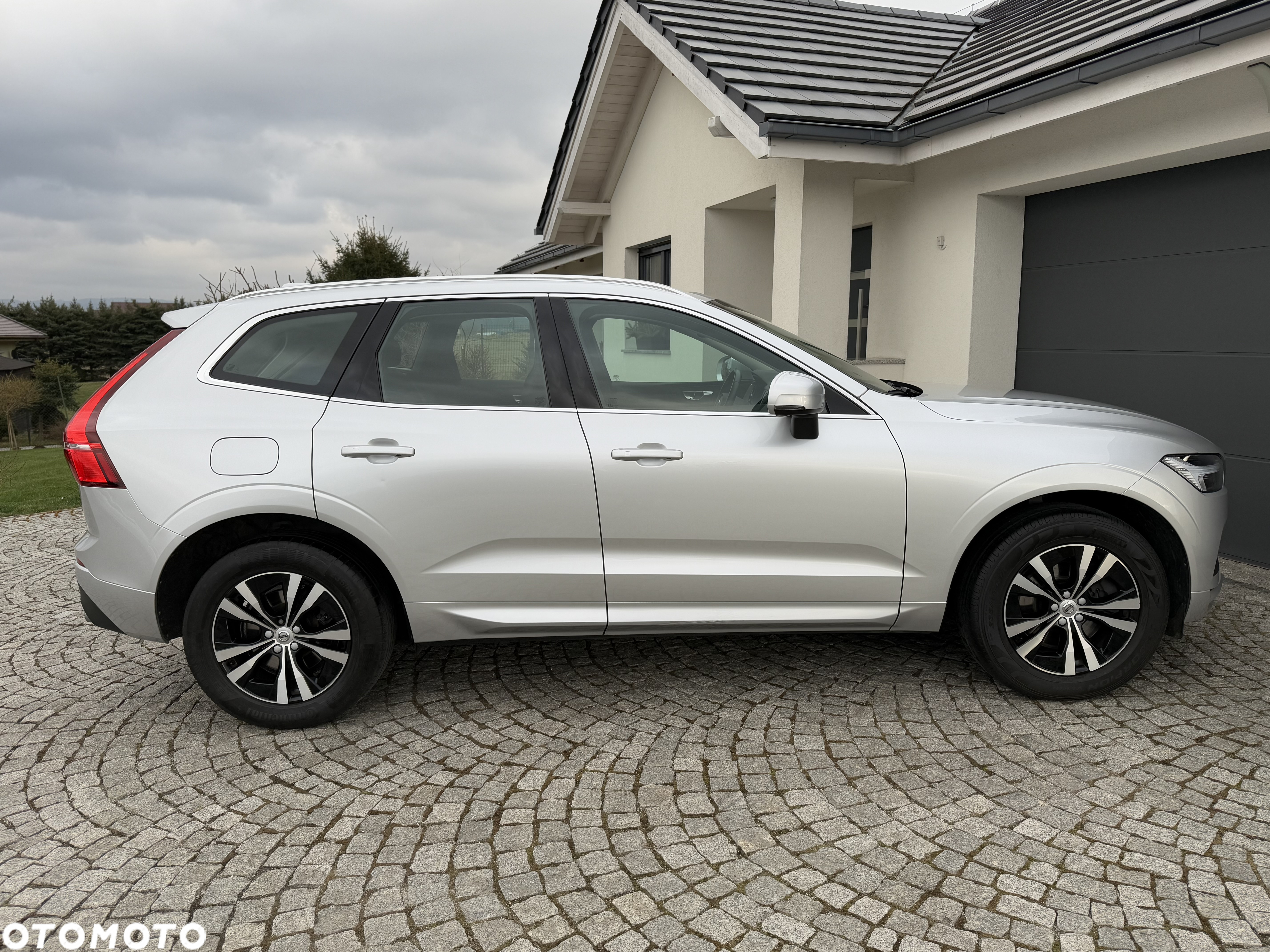 Volvo XC 60 B4 D Geartronic Momentum Pro - 9