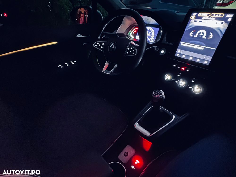 Renault Captur - 22