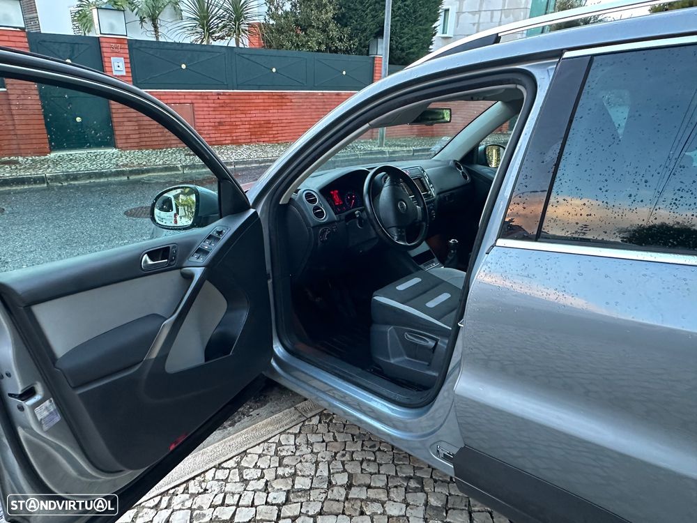 VW Tiguan 1.4 TSI Sport 4Motion - 16