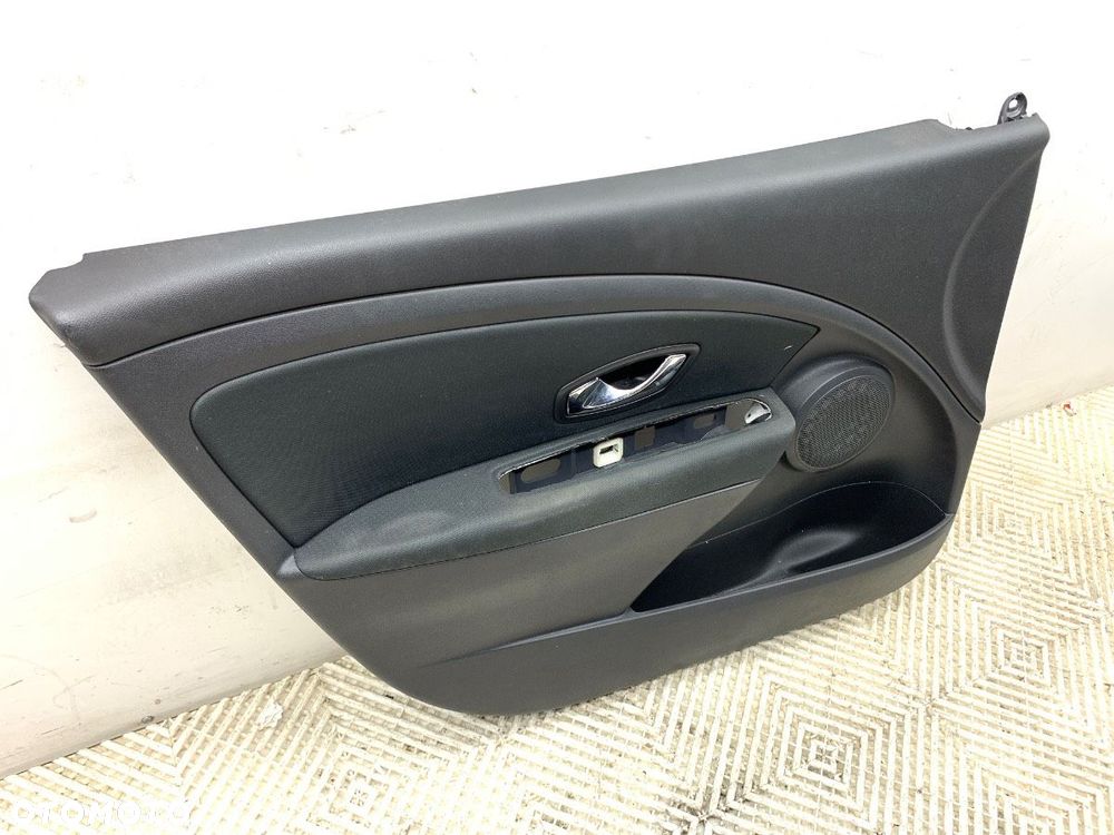 BOCZEK DRZWI LEWY PRZÓD  RENAULT MEGANE III liftback (BZ0/1_, B3_) 2008 - 2022 1.5 dCi (BZ0C) 66 kW - 2