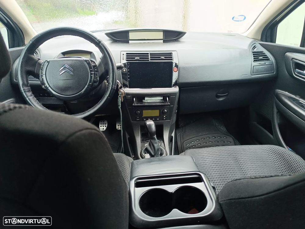 Citroën C4 1.6 HDi 110 VTR - 5