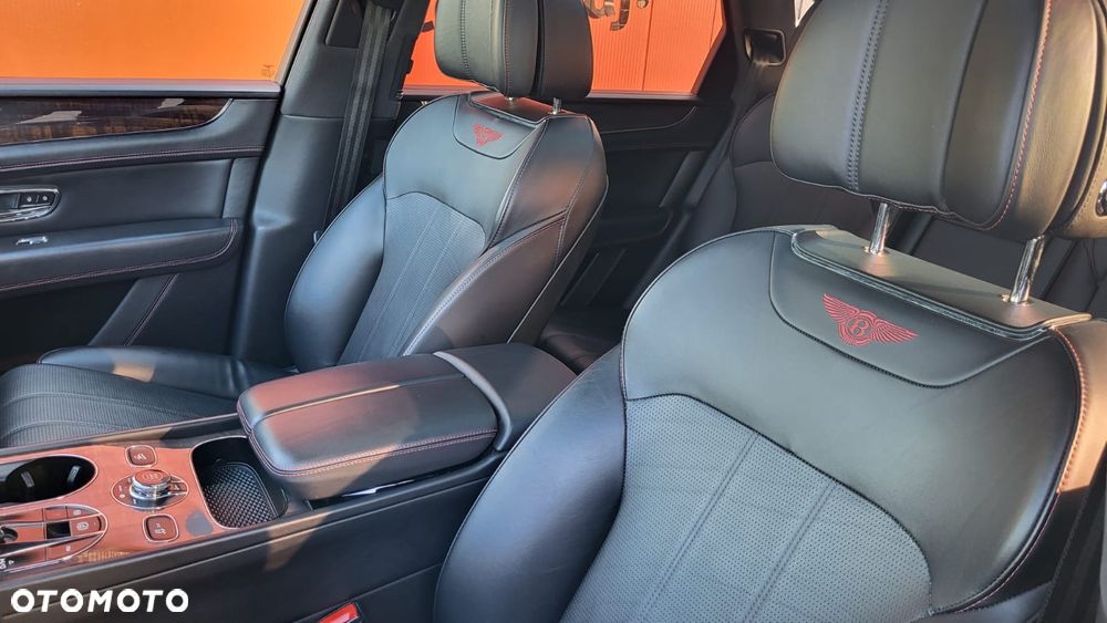 Bentley Bentayga V8 - 11