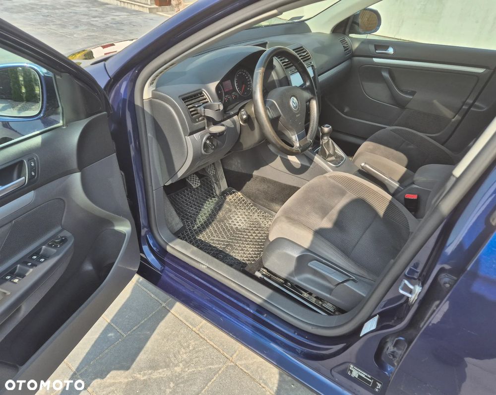 Volkswagen Golf 1.9 TDI DPF Comfortline - 8