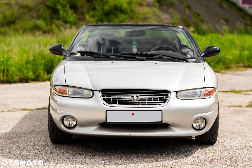 Chrysler Stratus - 7
