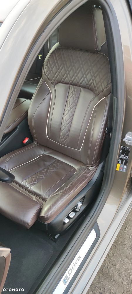 BMW Seria 5 530e iPerformance Luxury Line sport - 16