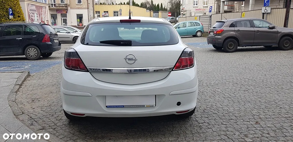 Opel Astra GTC 1.4 - 6