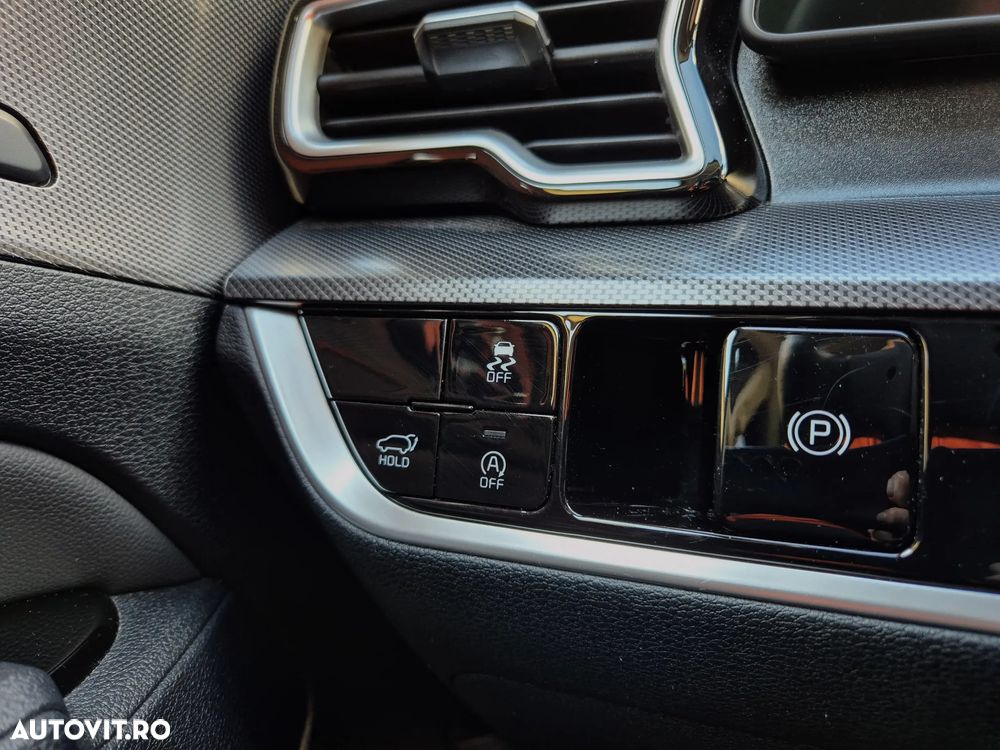 Kia Sportage 1.6 T-GDI 6MT 4x2 Business Line - 14