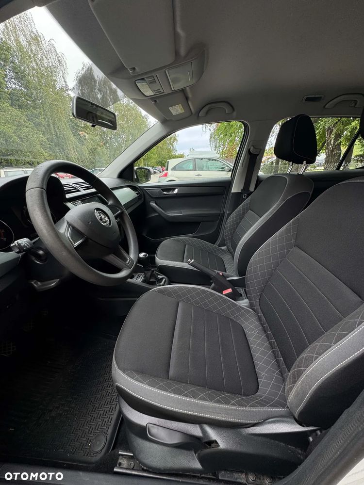 Skoda Fabia 1.0 Ambition - 11