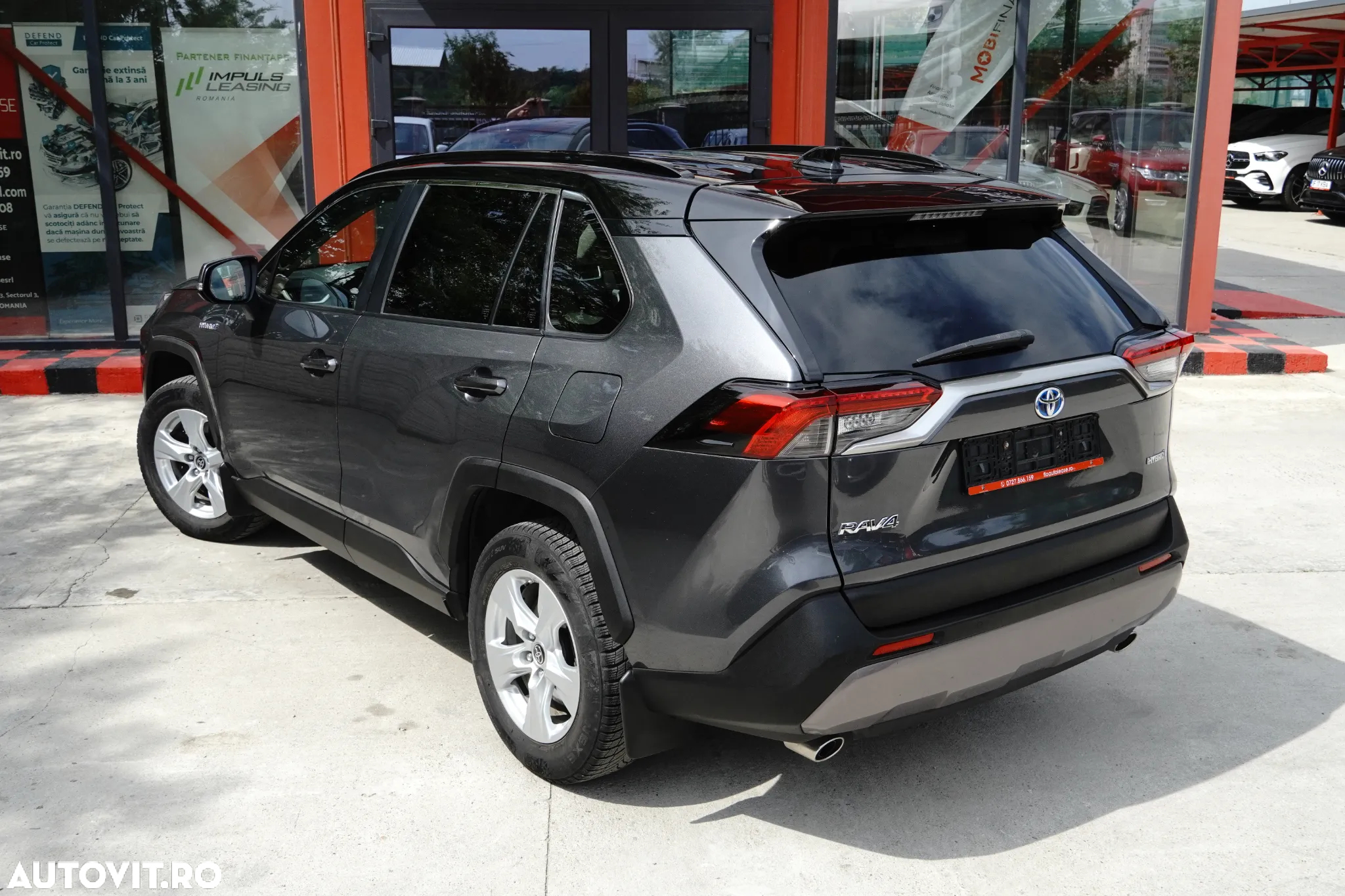 Toyota RAV4 - 8