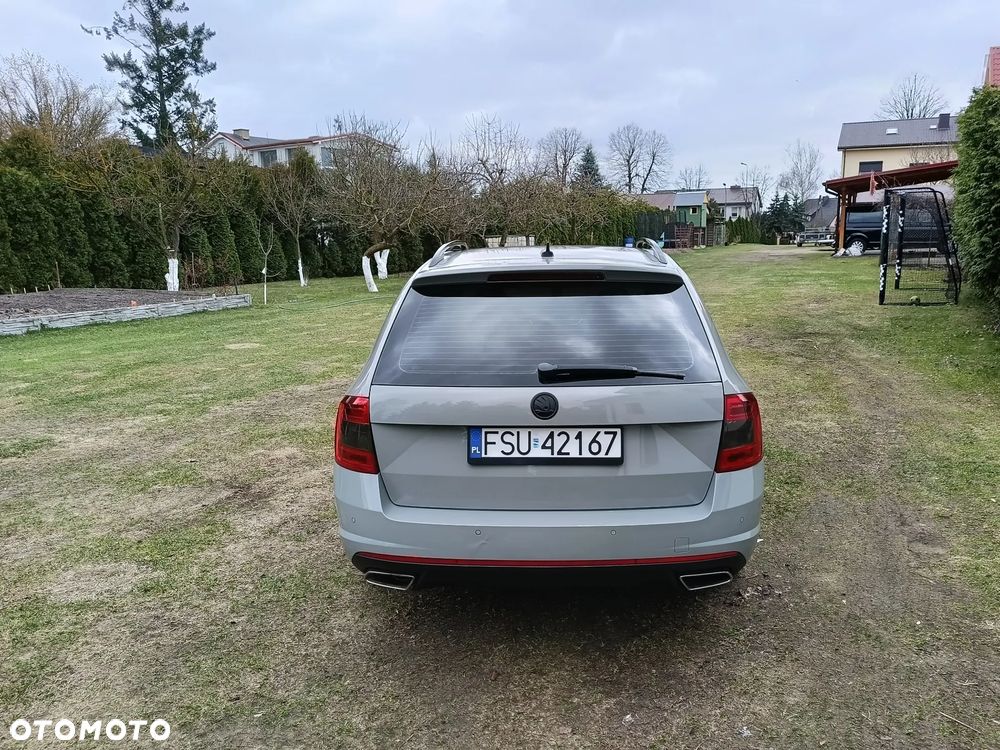 Skoda Octavia 2.0 TDI DSG RS - 24