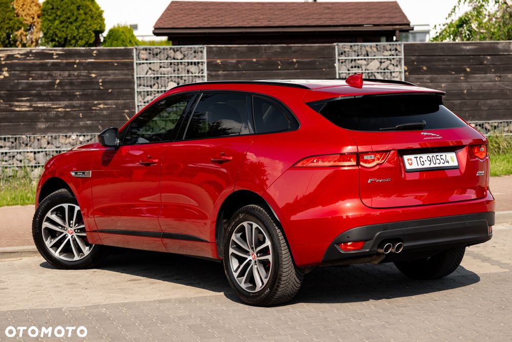 Jaguar F-Pace 20d AWD R-Sport - 13