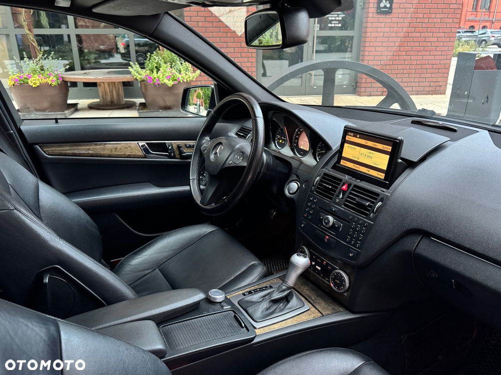 Mercedes-Benz Klasa C 320 CDI Avantgarde 4-Matic - 16