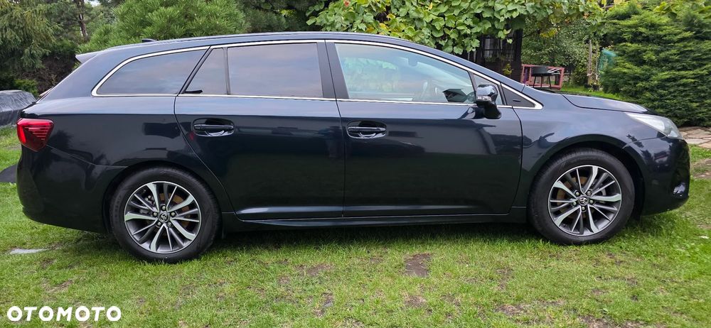 Toyota Avensis - 17
