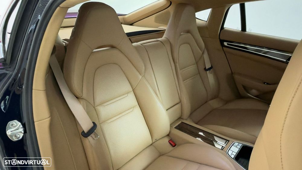 Porsche Panamera Turbo - 15
