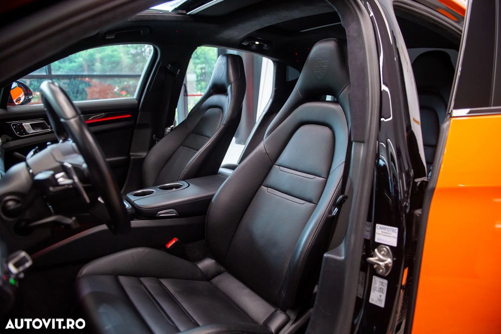 Porsche Panamera Turbo - 12