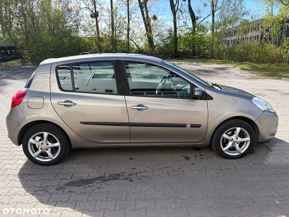Renault Clio 1.2 16V Alize - 4
