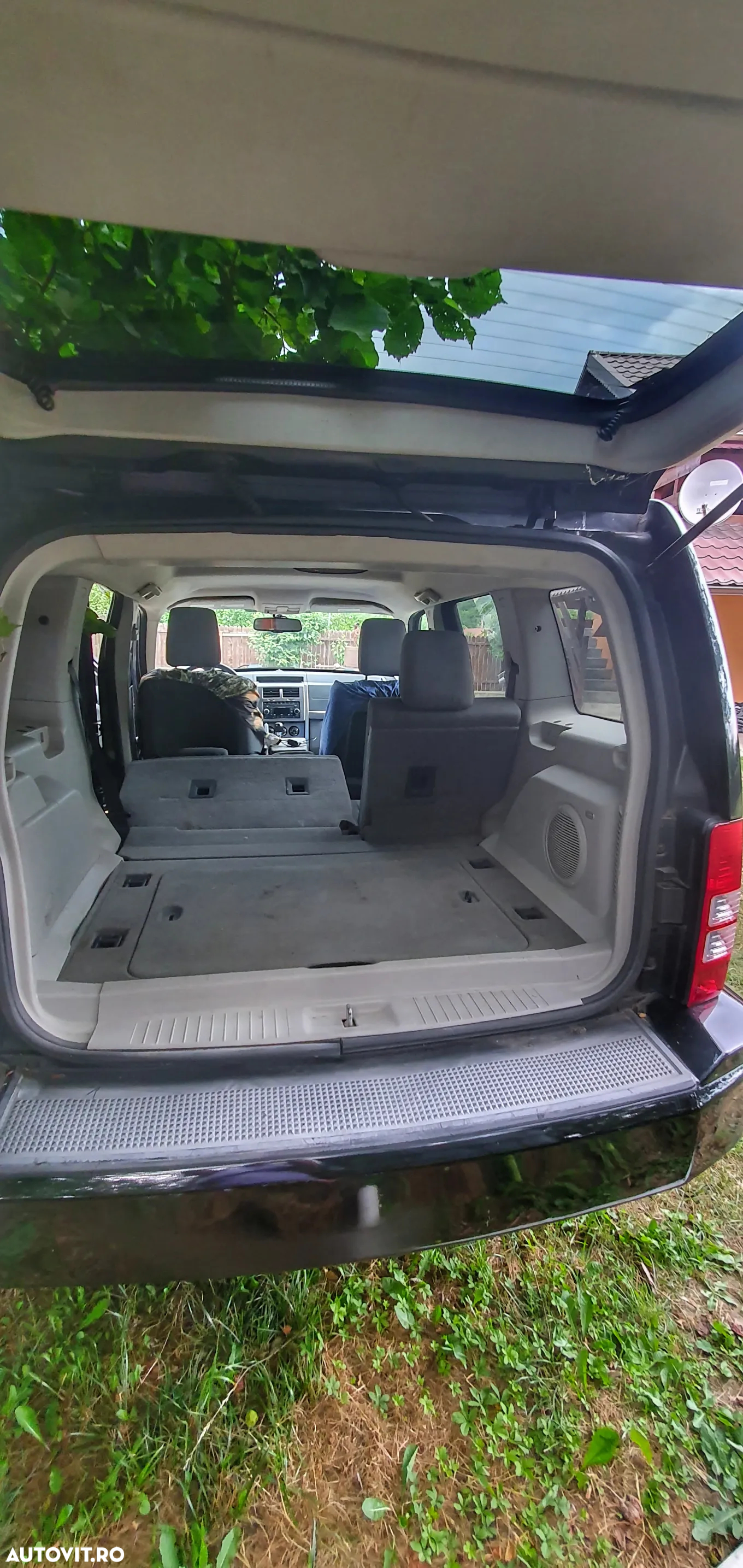 Jeep Cherokee 2.8 CRD DPF Sport - 25