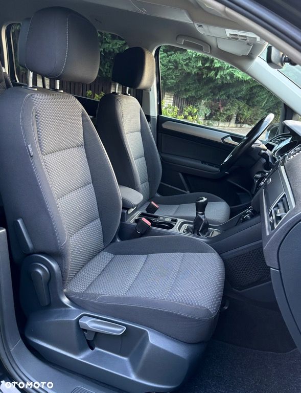 Volkswagen Touran 2.0 TDI SCR (BlueMotion Technology) Highline - 26