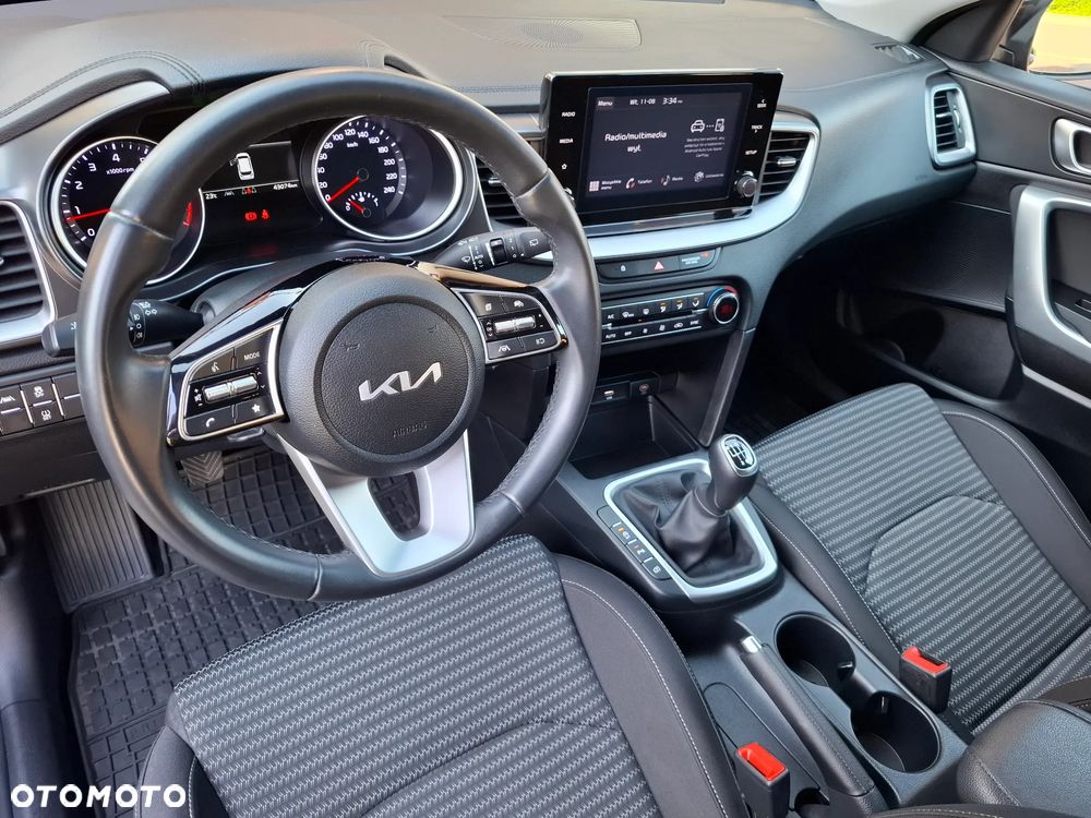 Kia Ceed 1.5 T-GDI M - 17