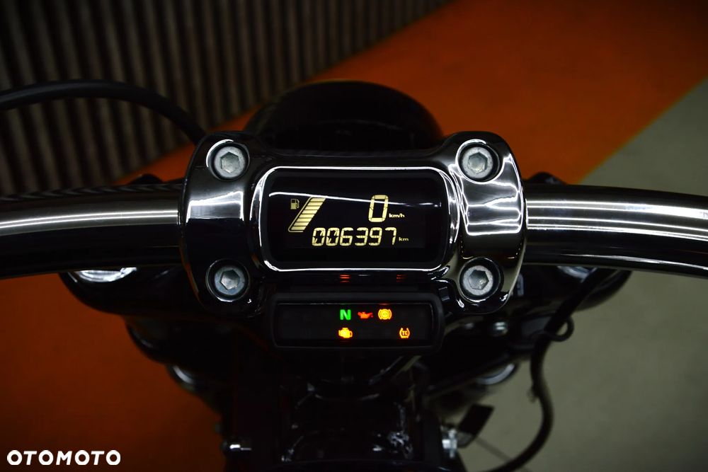 Harley-Davidson Softail Breakout - 10