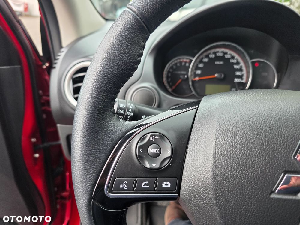 Mitsubishi Space Star 1.2 AS&G Invite - 6