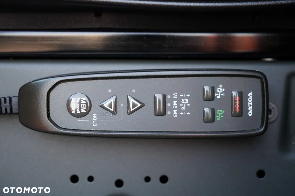 Volvo FH 460 / FIRANKA 7.45M / 6x2 / PODNOSZONY DACH / KLIMA POSTOJOWA  / OŚ PODNOSZONA / PO ZŁOTYM KONTRAKCIE SERWISOWYM - 22