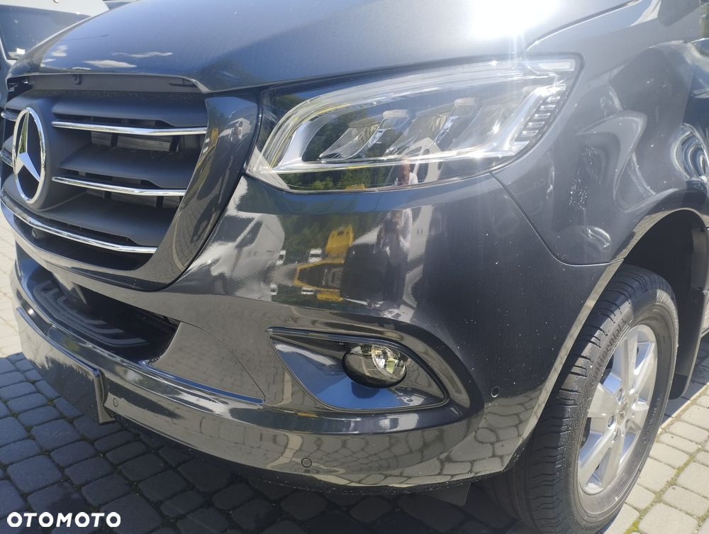 Mercedes-Benz Sprinter 319 Extra Long - 3