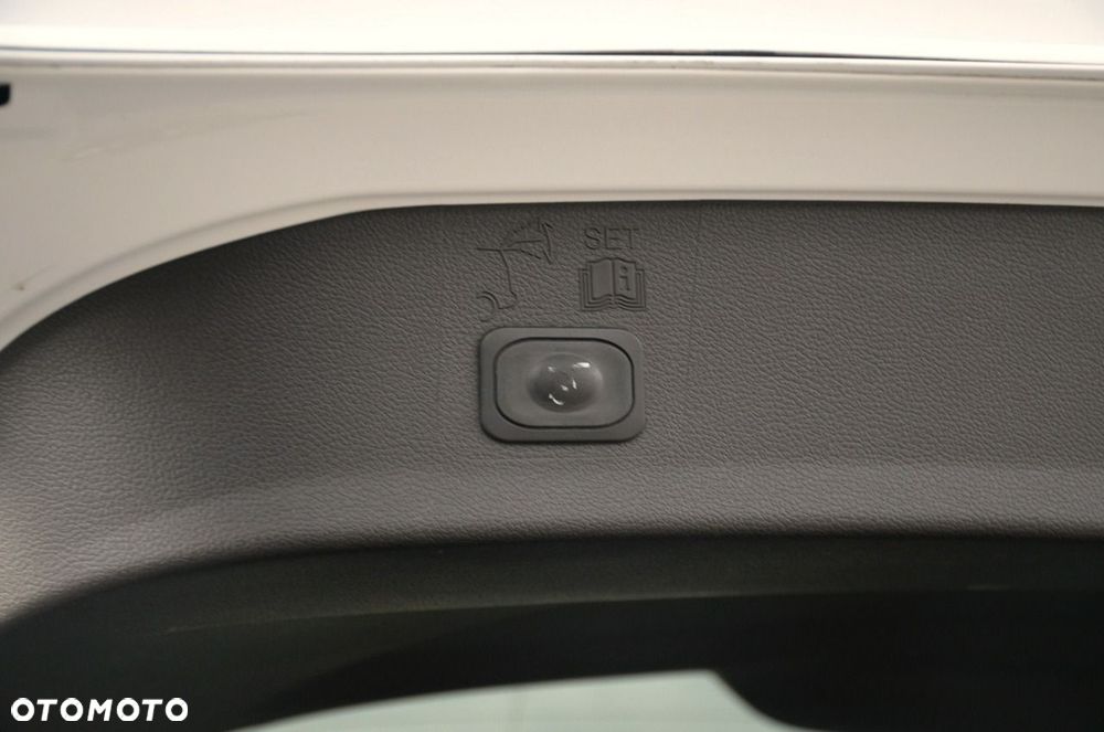 Ford Kuga - 26