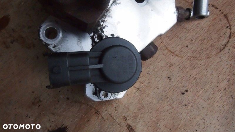 rurka przewód wtryskowa paliwowa trafic 2.0dci m9r - 16