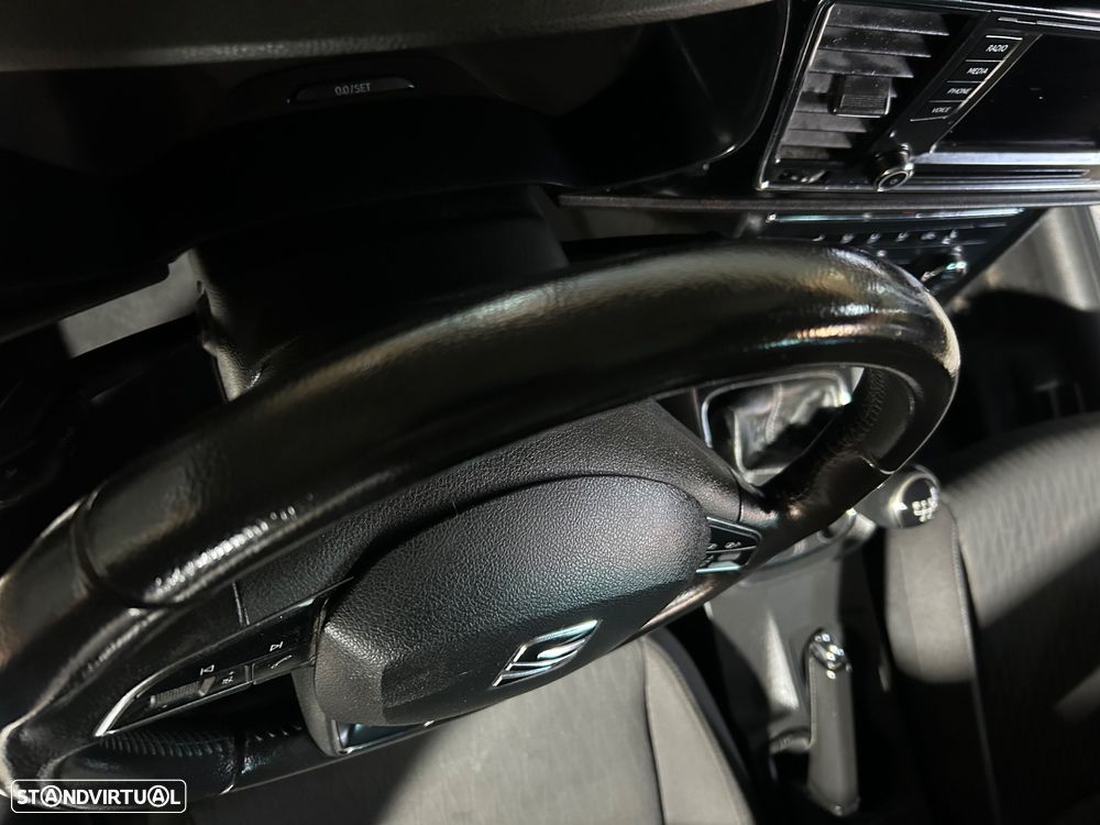 SEAT Leon 1.6 TDI S&S Style - 8