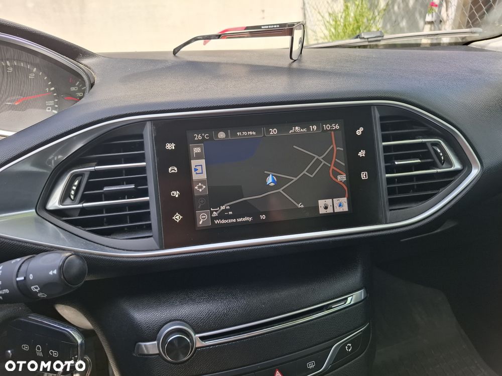 Peugeot 308 1.6 BlueHDi Allure S&S - 8