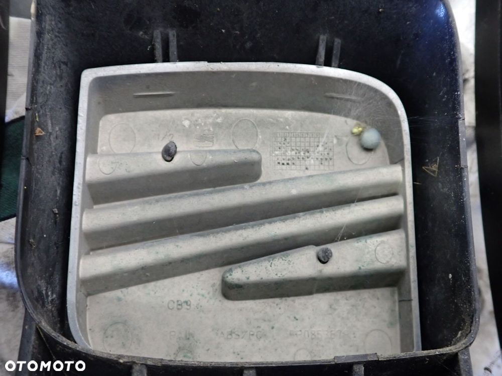 GRILL ATRAPA SEAT ALTEA 1.9   5P0853654 - 4